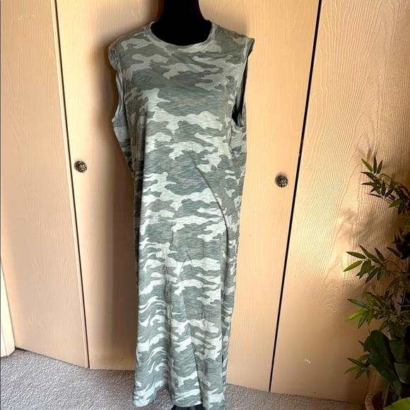 Camouflage Sleeveless Dress - Picture 1 of 4